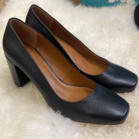 Halston heels black - Picture 7 of 8